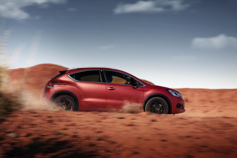  DS 4 Crossback Terre Rouge 2016 года  (фото 9 из 16)